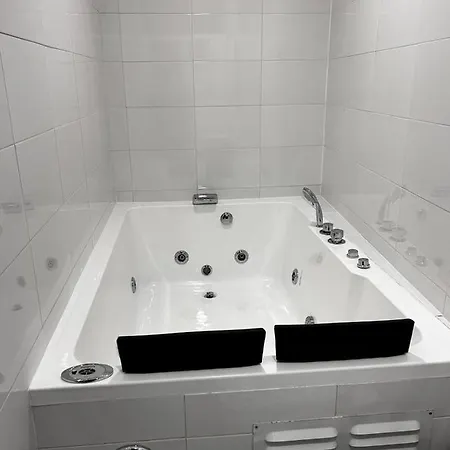 Apartment Torneo & Alameda Con Banera Jacuzzi Hidromasaje